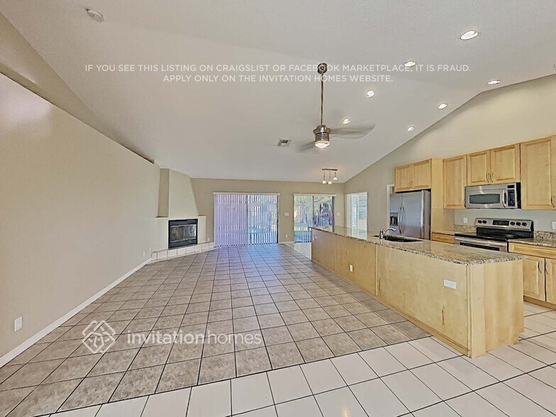 Building Photo - 17745 Woodview Terrace