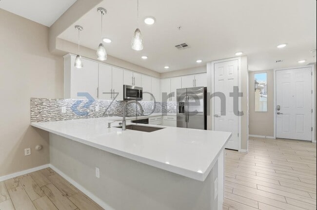 Building Photo - 250 W Queen Creek Rd