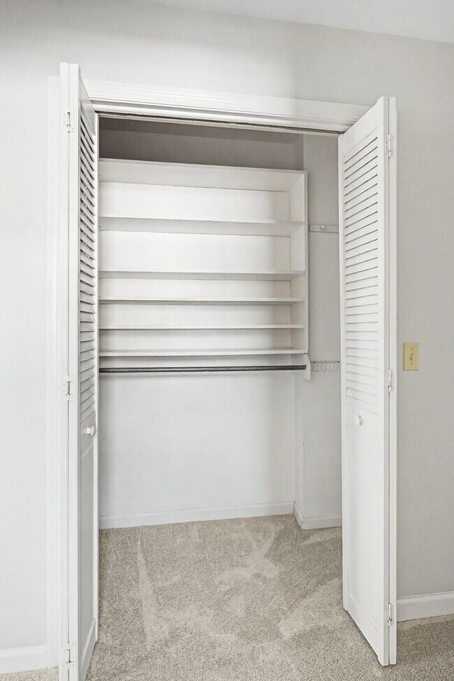 Building Photo - Stunning 3BR/2BA home in the desirable Temple Hills Golf Community!