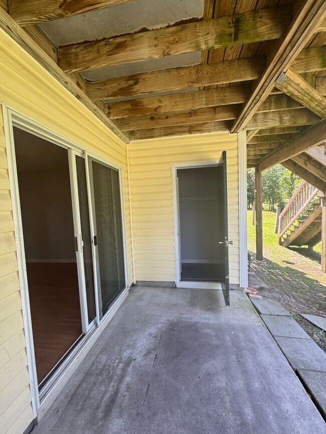 Building Photo - McClelland Drive Unit 102