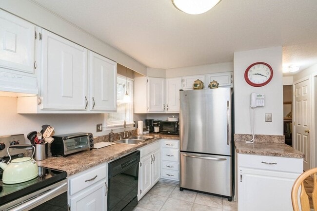 Building Photo - Single Family for Rent