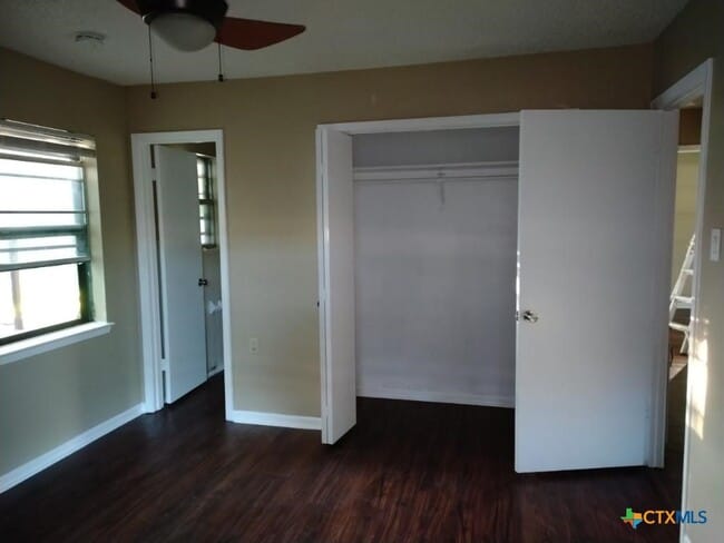 Building Photo - 615 Bishop Dr
