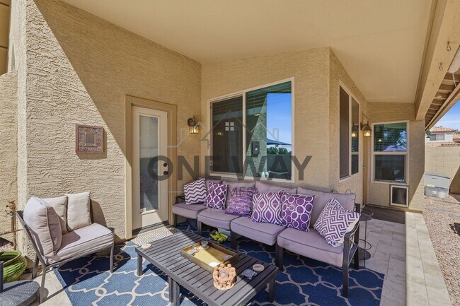 Building Photo - 1307 E Century Ave