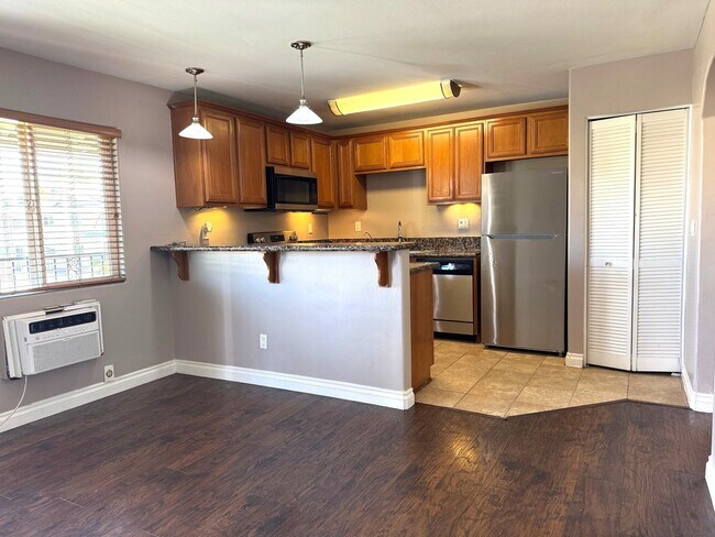 Building Photo - Condo at Villa Grigio available now!