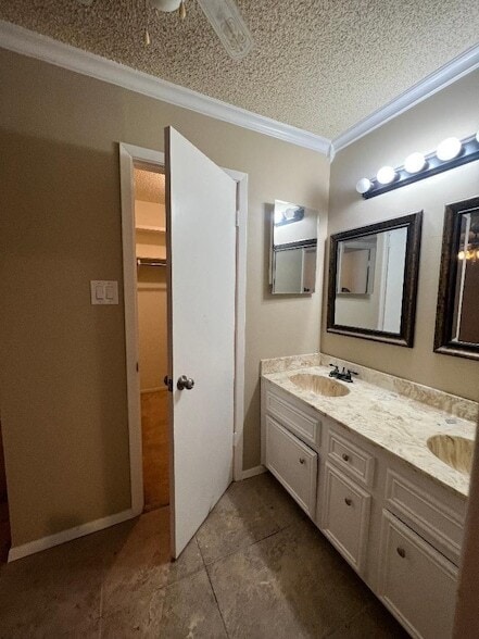 Building Photo - 8639 Knoxville Dr