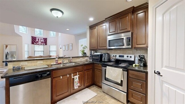 Building Photo - 458 Chimney Hill Dr