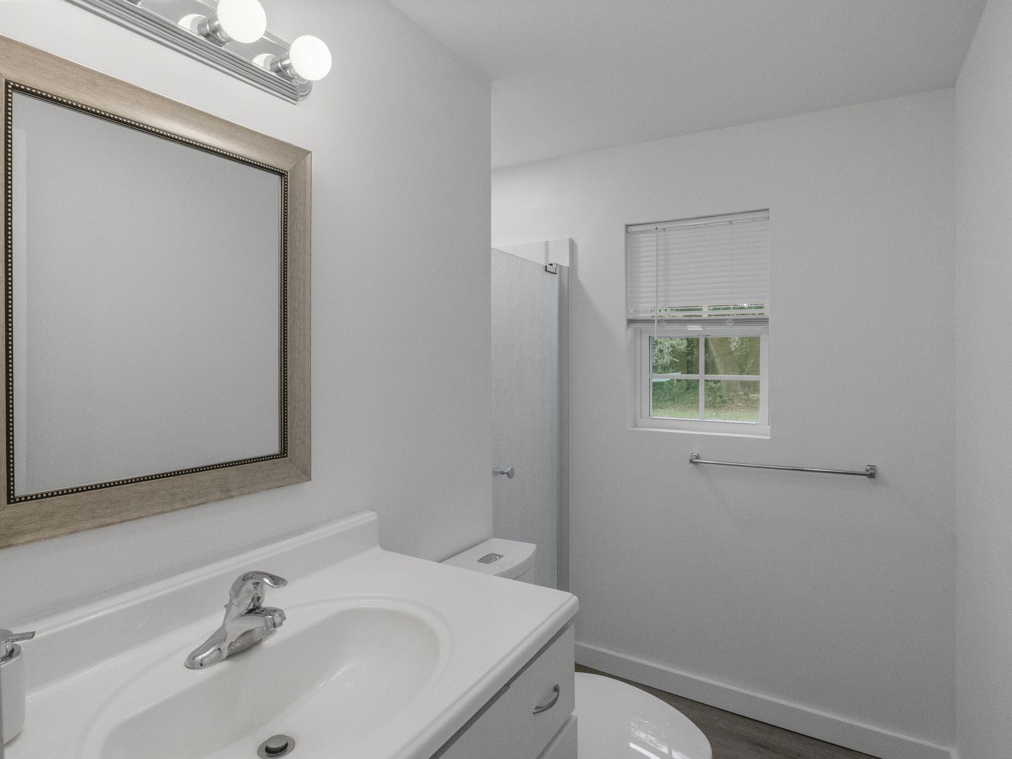 Building Photo - 1572 Cedar St