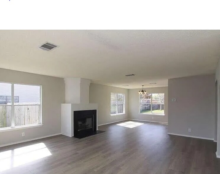 Building Photo - 12912 Latchwood Ln