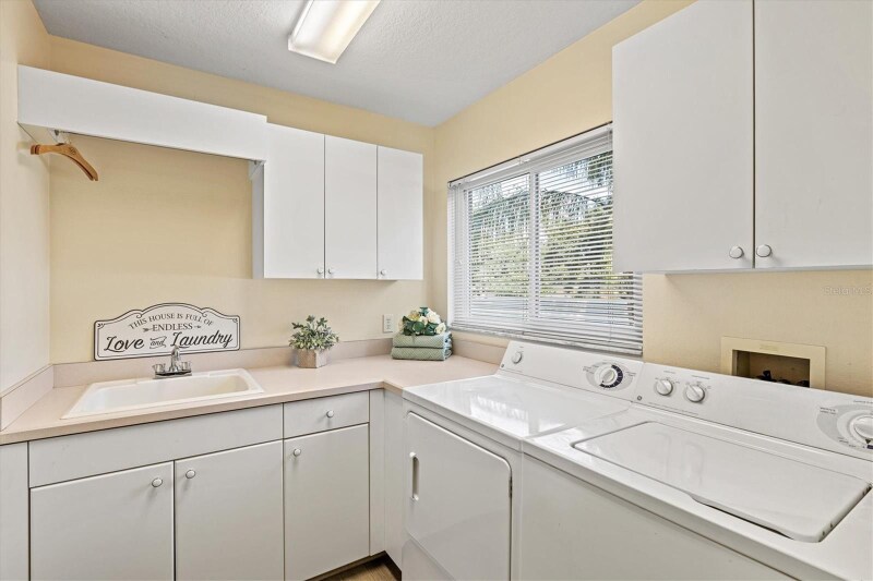 Building Photo - 5128 18th Ln E