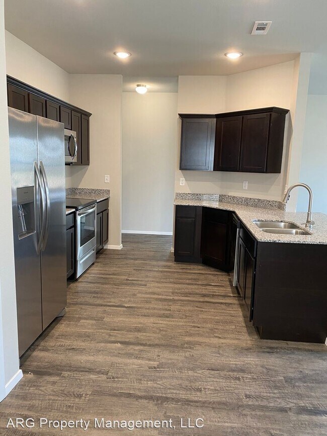 Building Photo - 3 br, 2 bath House - 8216 Regency Way