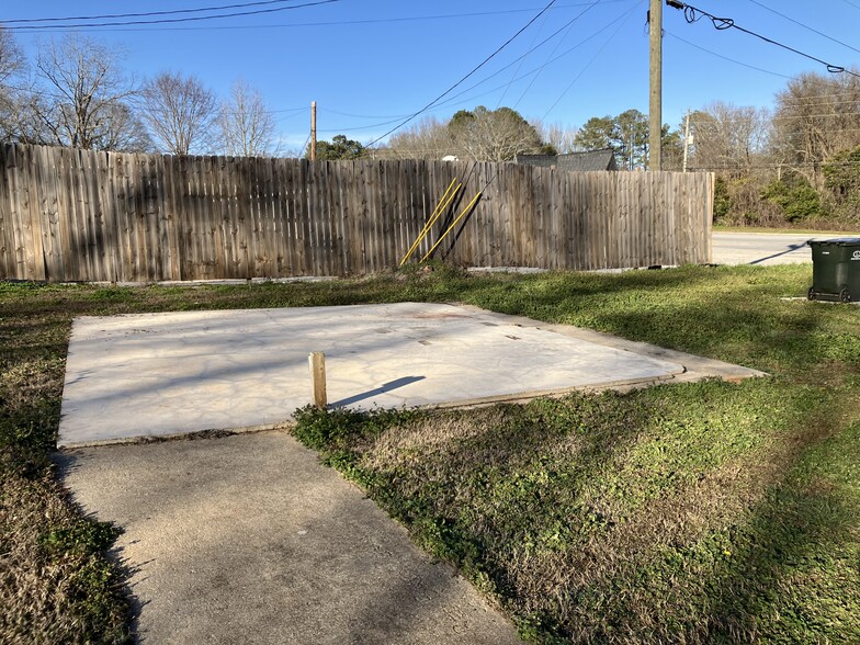 Building Photo - 6152 Jackson Hwy SW