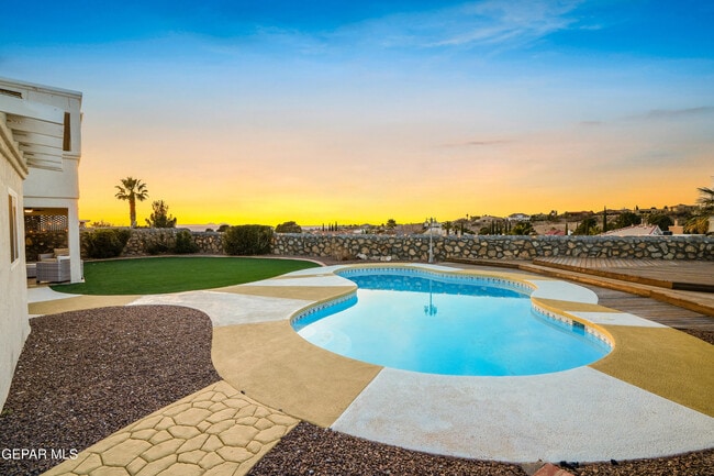 Building Photo - 6205 La Posta Dr