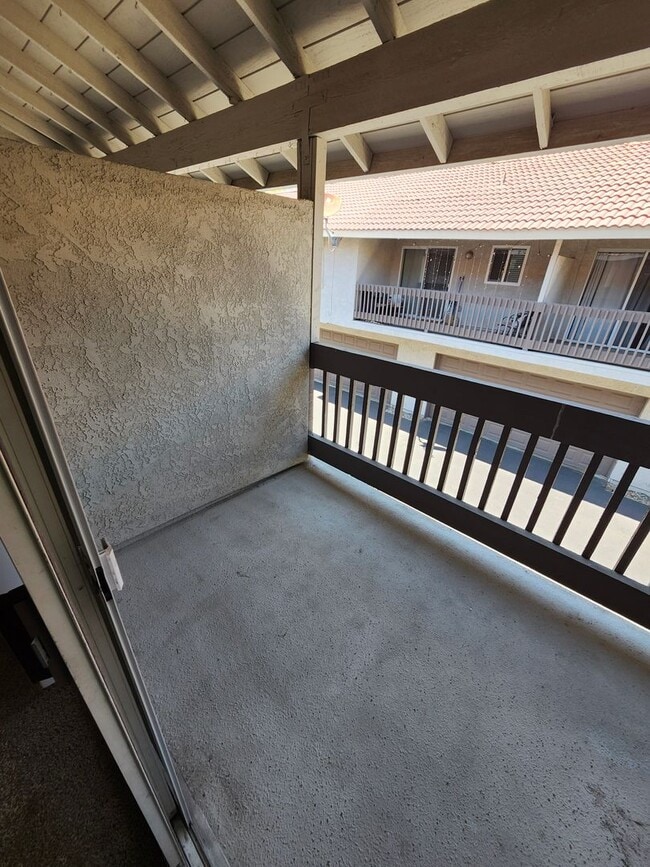 Building Photo - Beautiful 2 bedroom 1.75  bath Home Alta Loma