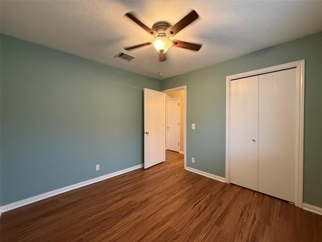 Building Photo - 25 Azalea Dr