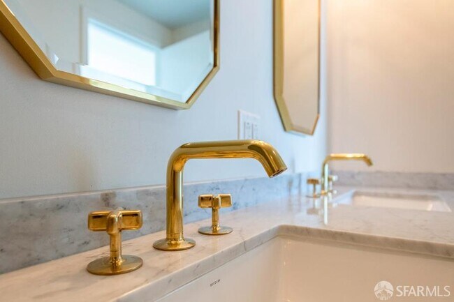 Building Photo - 401 Harrison St