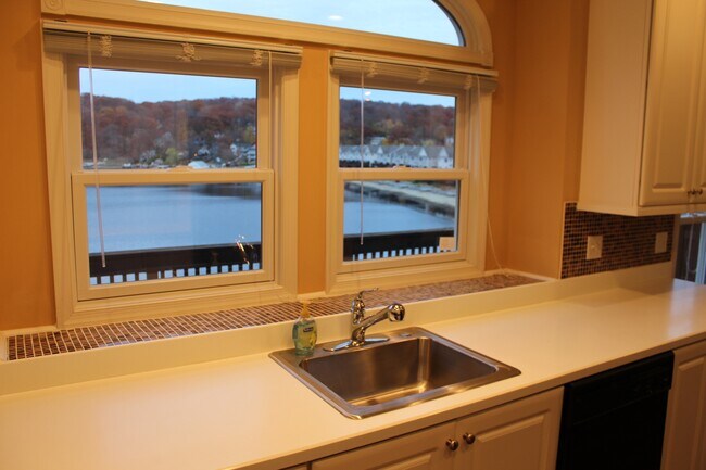 Building Photo - 26 Catamaran Ct