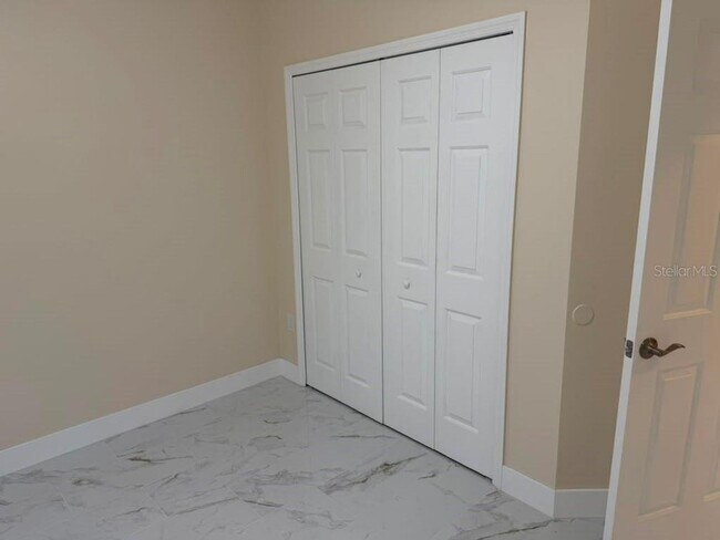 Building Photo - 351 Corsica Ct