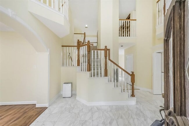 Building Photo - 1706 Galleon Oaks Dr