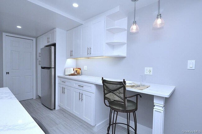 Building Photo - 105 Garth Rd