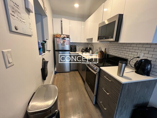 Building Photo - 11A Peterborough St. Unit 20B