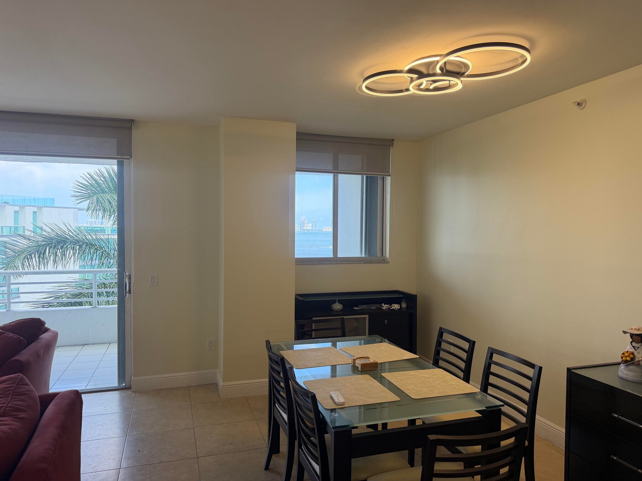 Building Photo - 1402 Brickell Bay Dr