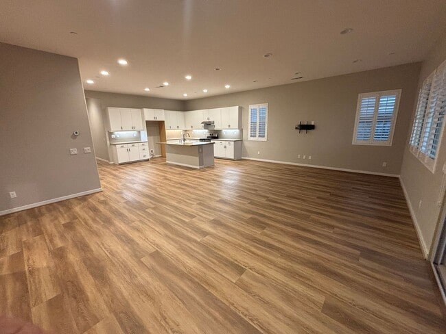 Building Photo - 4-Bedroom Home with Community Amenities & ...