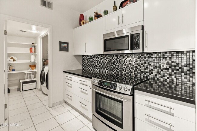 Building Photo - 11333 N 92nd St