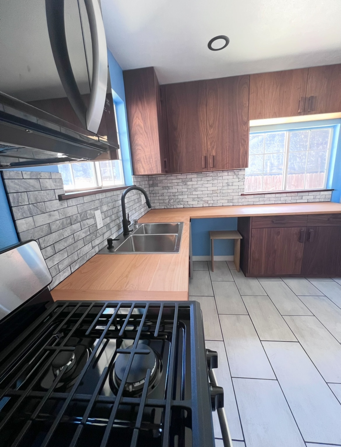 Building Photo - 3547 E Green St