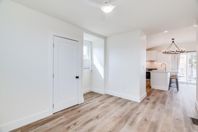 Building Photo - 222 Prospect St