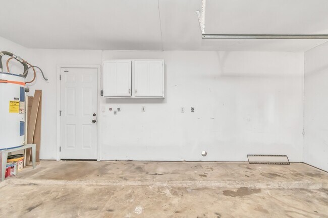 Building Photo - 13406 Splintered Oak Dr