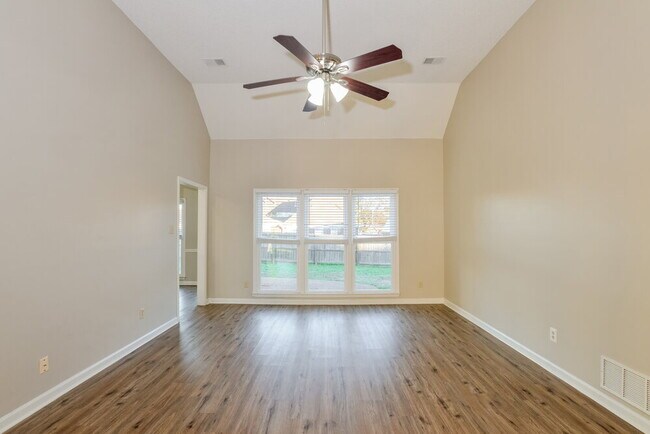 Building Photo - 6544 Misslow Cove