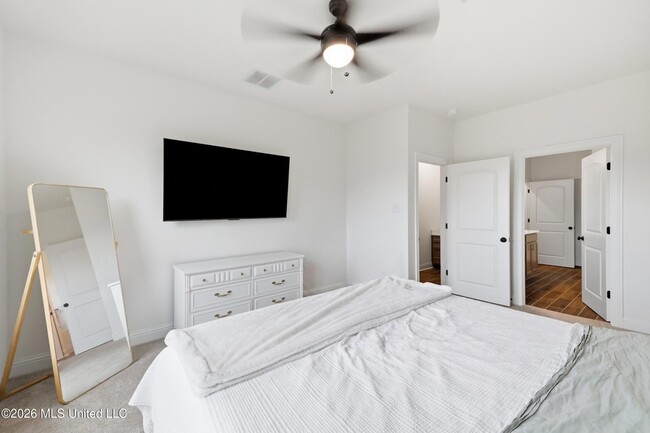 Building Photo - 15065 High Point Dr