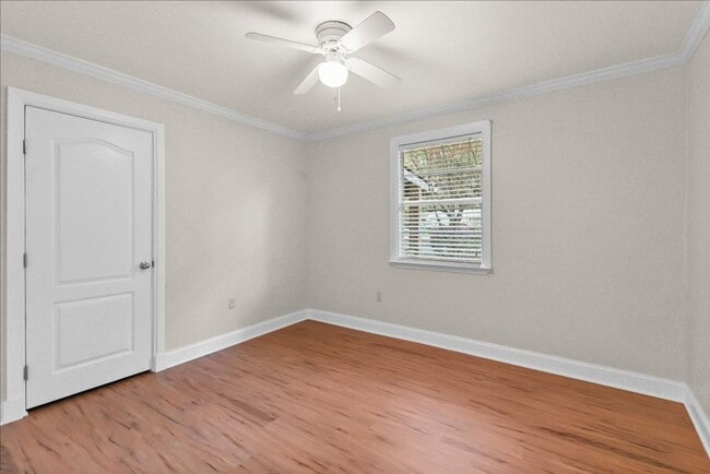 Building Photo - Completely Renovated 3 Bed 2 Bath home with HUGE fenced yard & shed
