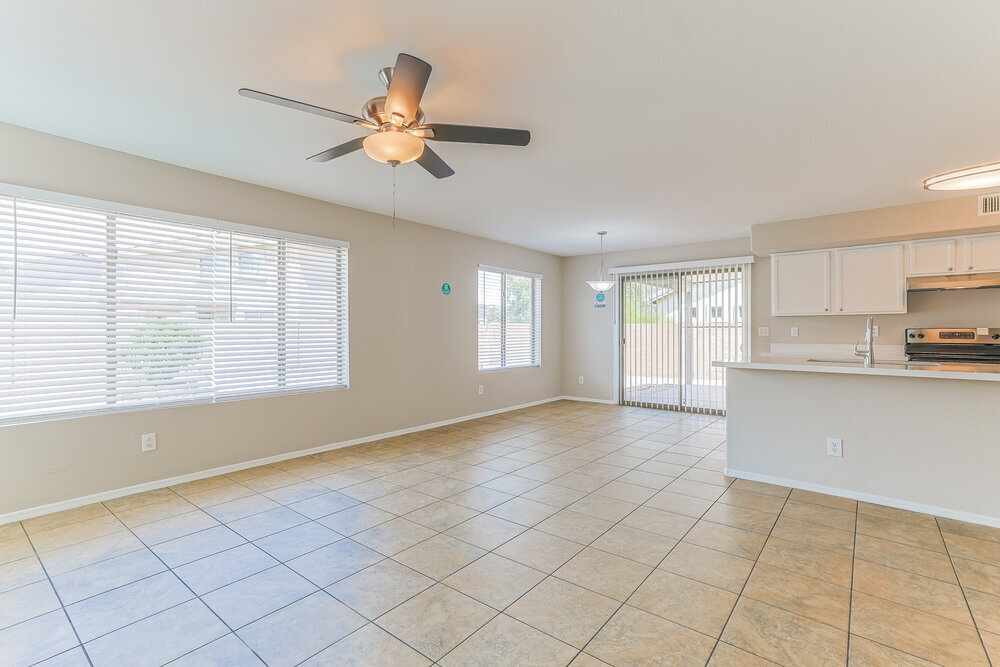 Building Photo - 35350 N Bandolier Dr