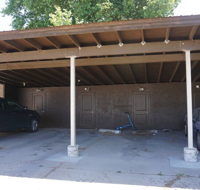 Building Photo - 105 W 250 N