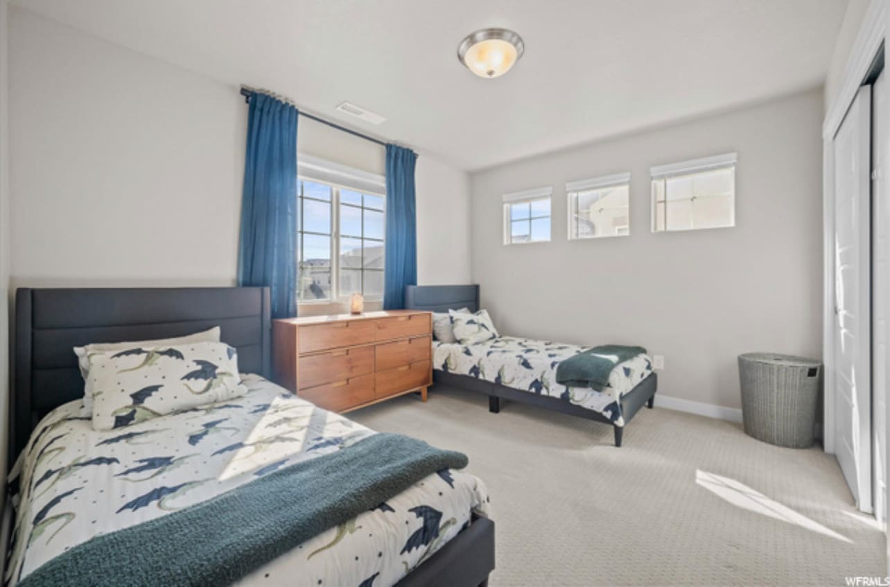 Building Photo - 2418 N 3370 W
