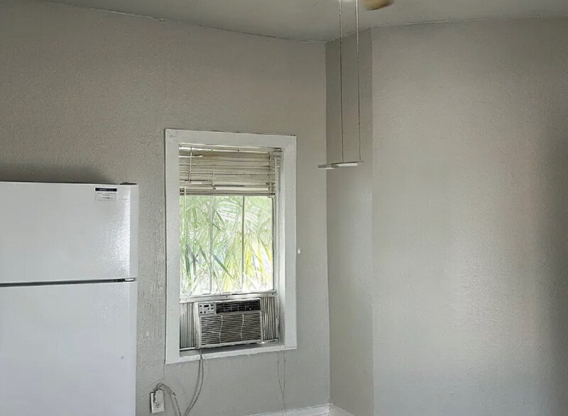 Building Photo - 1420 Mt Herman St