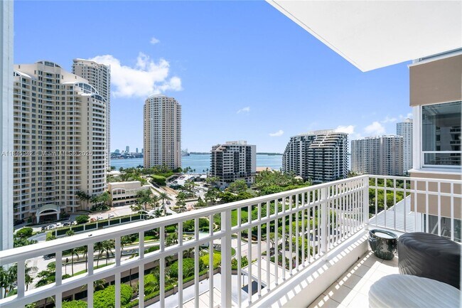 Building Photo - 801 Brickell Key Blvd