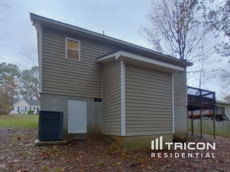 Building Photo - 120 Stockland Rd