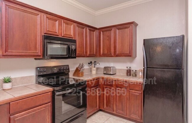 Building Photo - 30914 LA-16