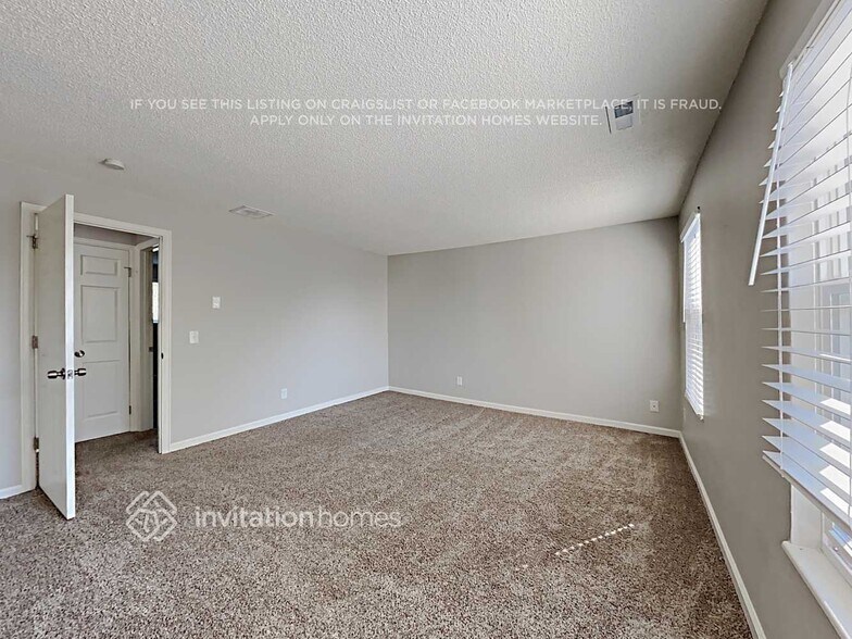 Building Photo - 5305 E 108th Pl
