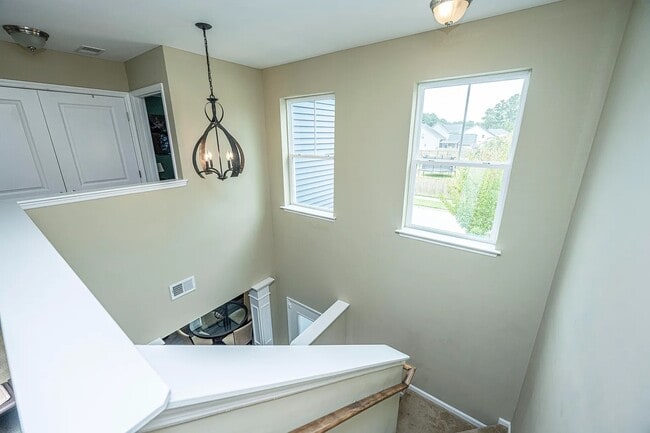Building Photo - 2808 Ortega Dr