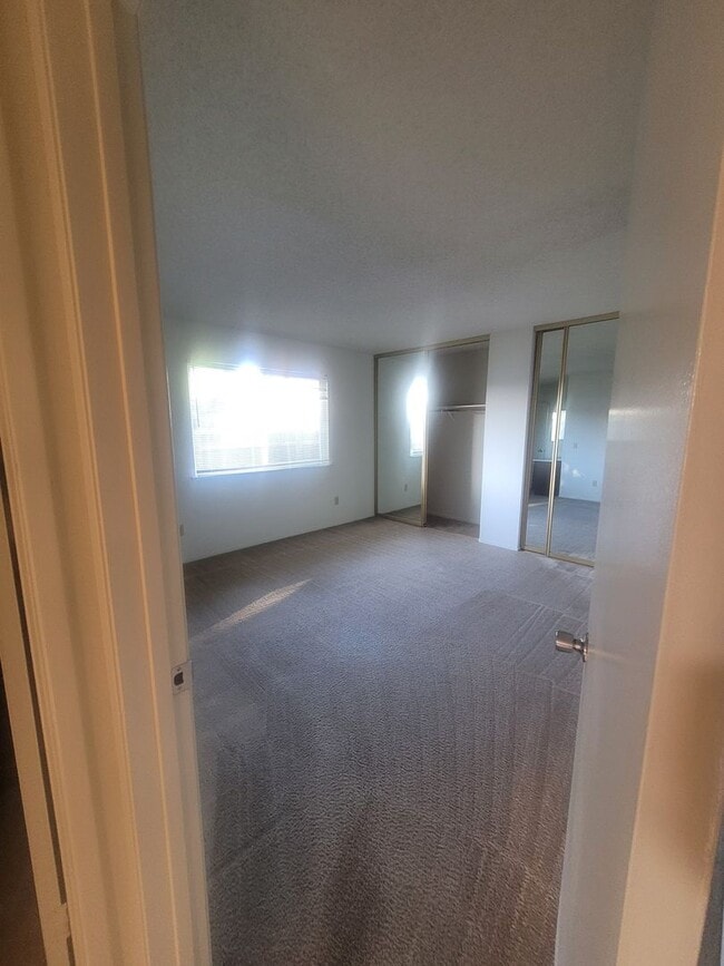 Building Photo - Rosemont area home/great access to Hwy 50