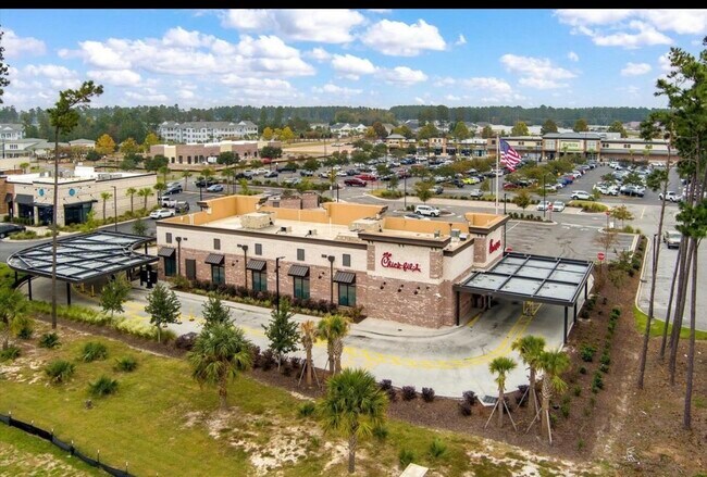 Building Photo - 257 Watersglen Dr