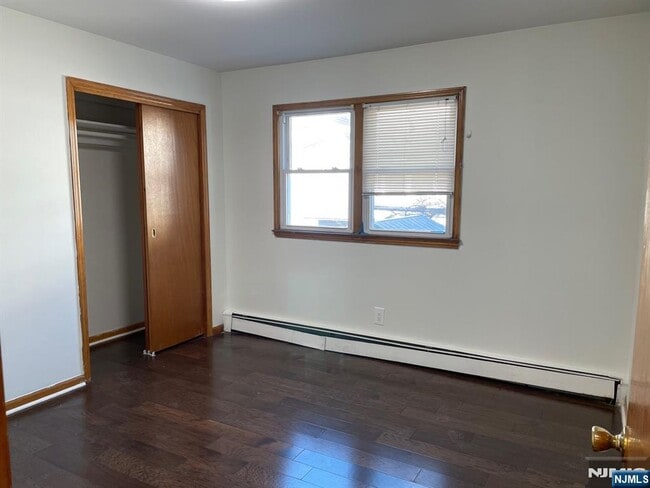 Building Photo - 3 Ann St