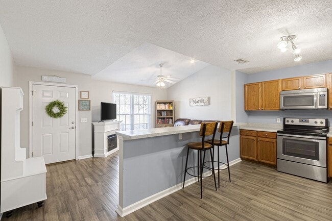 Building Photo - 228 Dalton Pl Wy