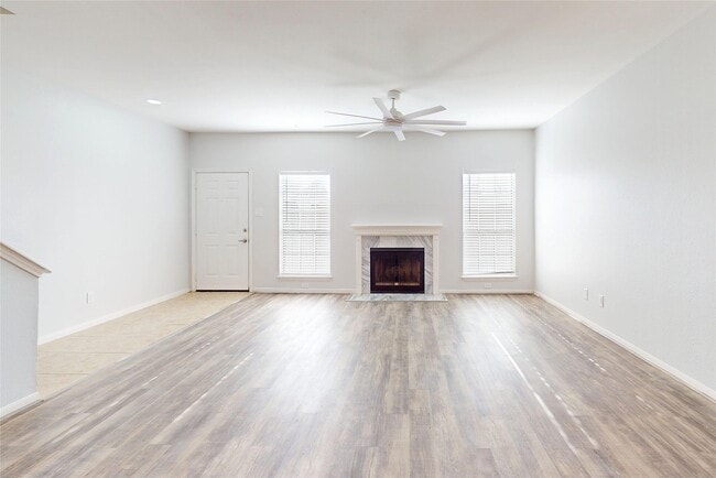 Building Photo - 3026 Holly Hall St