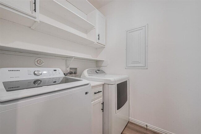 Building Photo - 1514 Hardy Stone Dr