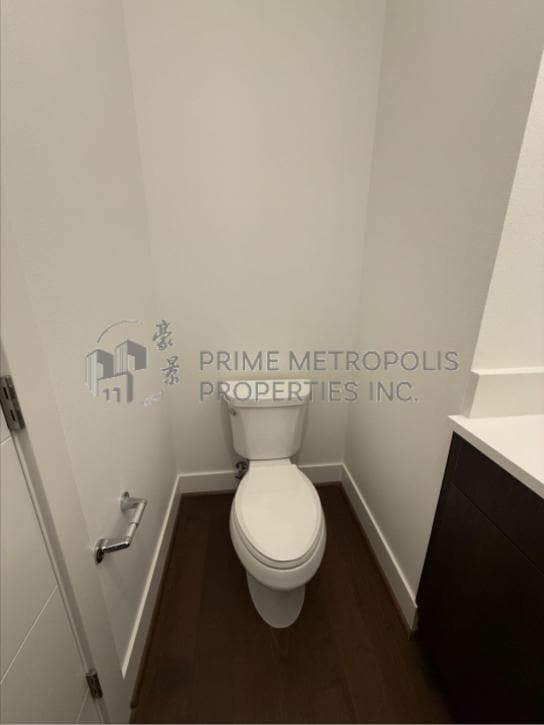 Building Photo - 2142 10th Ave W