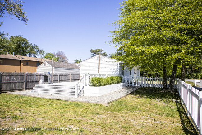 Building Photo - 206 Theodore Ct